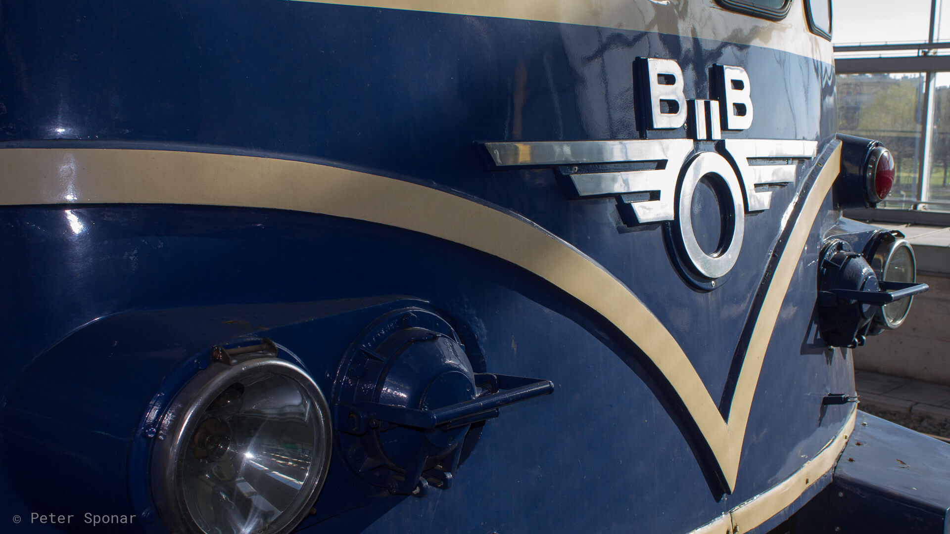 Blauer Blitz 5145.11 Bahnhof Floridsdorf - ÖBB Logo Hinten